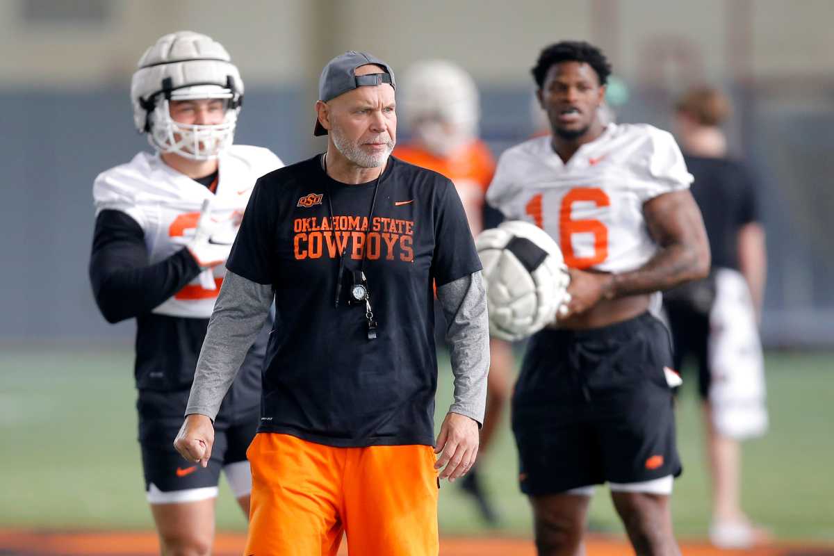Oklahoma State defensive coordinator Jim Knowles is a finalist for the Broyles Award as the nation's top assistant coach. (Bryan Terry/The Oklahoman)